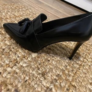 Banana Republic Leather Tassel Pumps